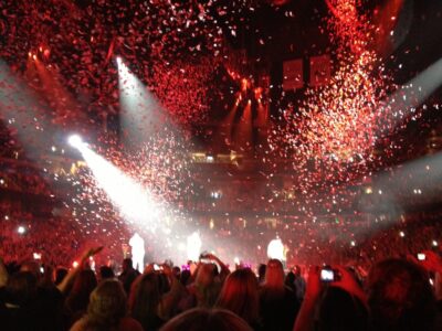 This would be Sophie and my favorite part. Everytime they would send confetti flying!